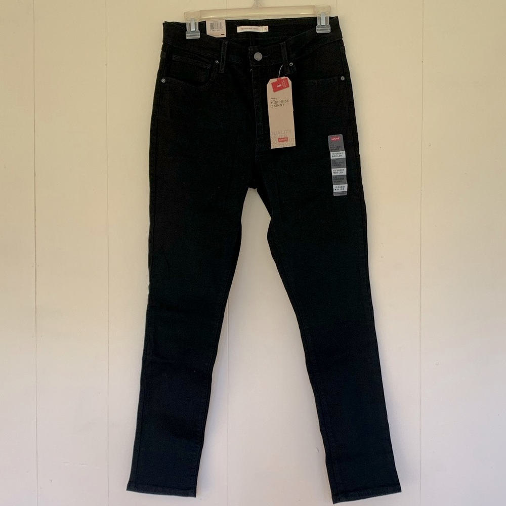 LEVI’s black high waisted skinny jeans